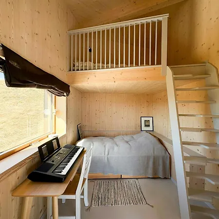 Architect-Designed Cabin With Views In Sjusjoen *
